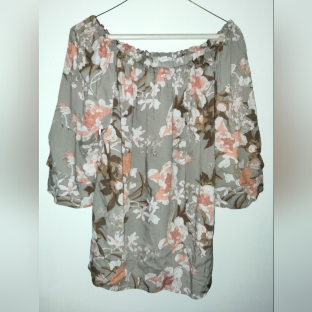 Lascana flowy off the shoulder size 12 Gray with peach and white flowers